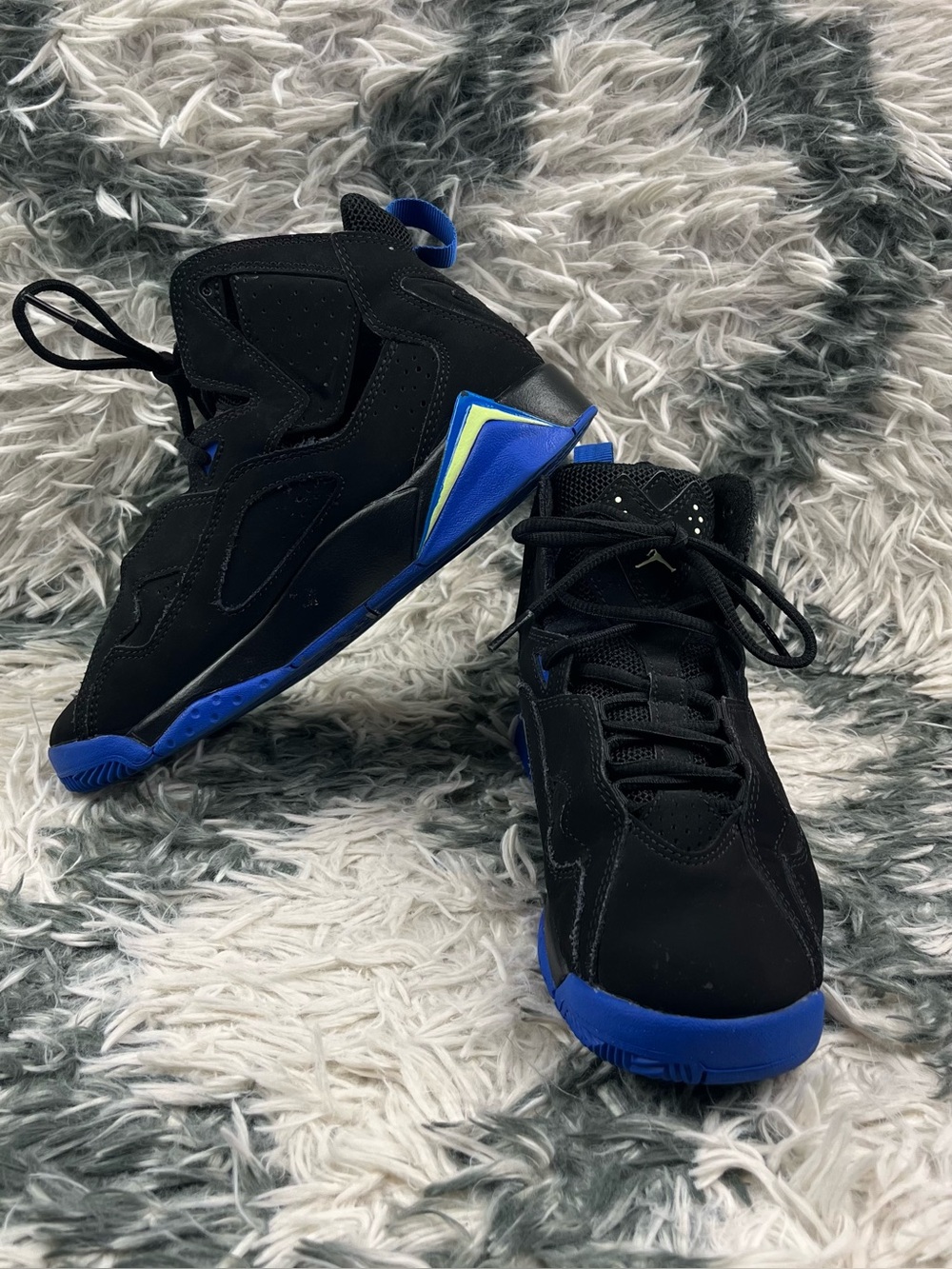 Nike Jordan Kids True Flight Sneakers Black Blue Volt Size 5.5Y 343795-074